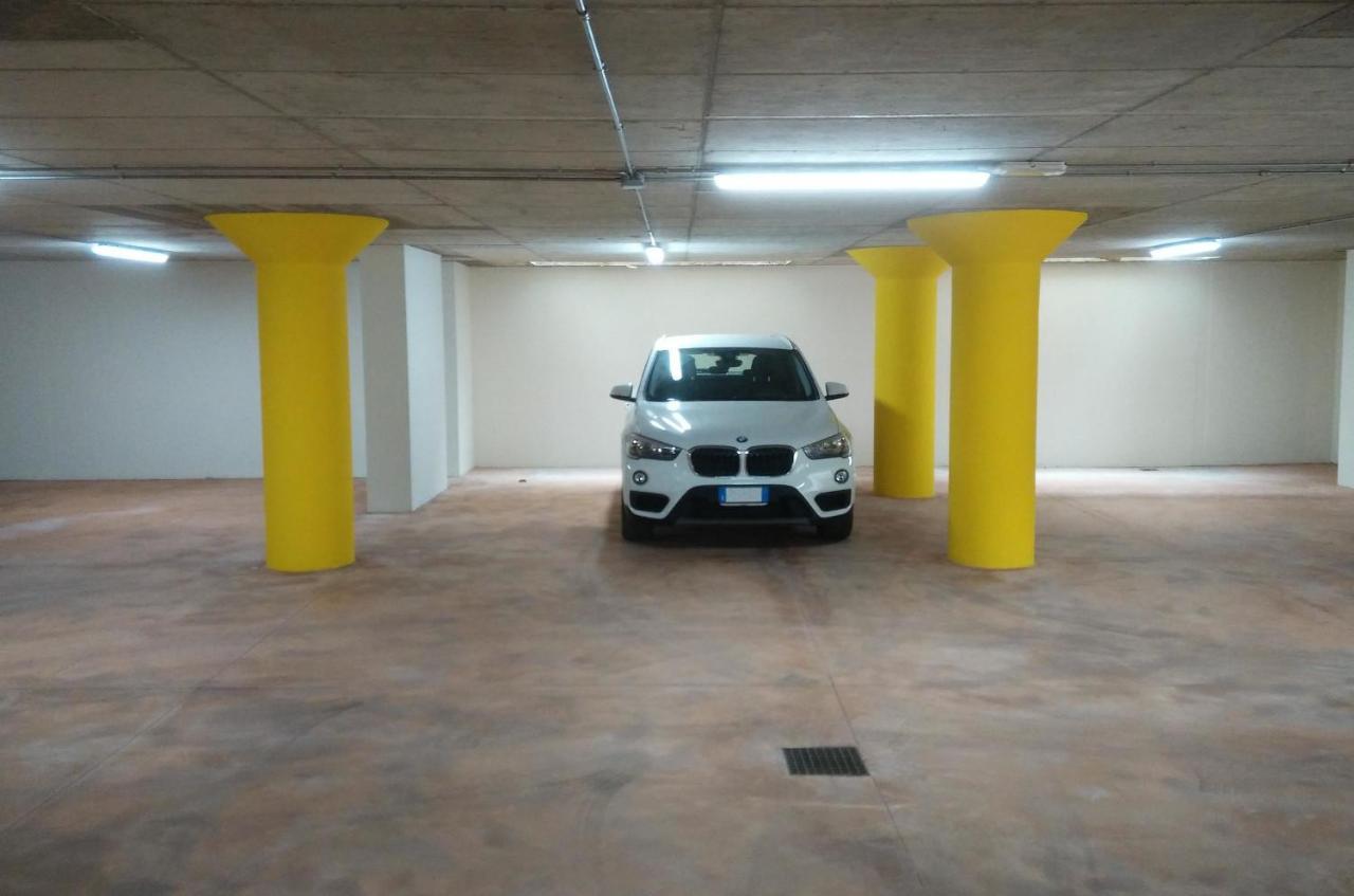 Appartement Charme Con Parcheggio à Lucques Extérieur photo