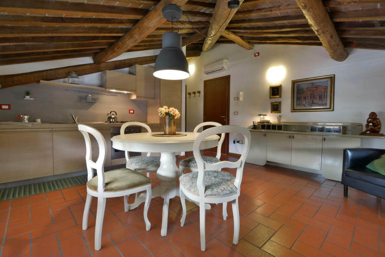 Appartement Charme Con Parcheggio à Lucques Extérieur photo